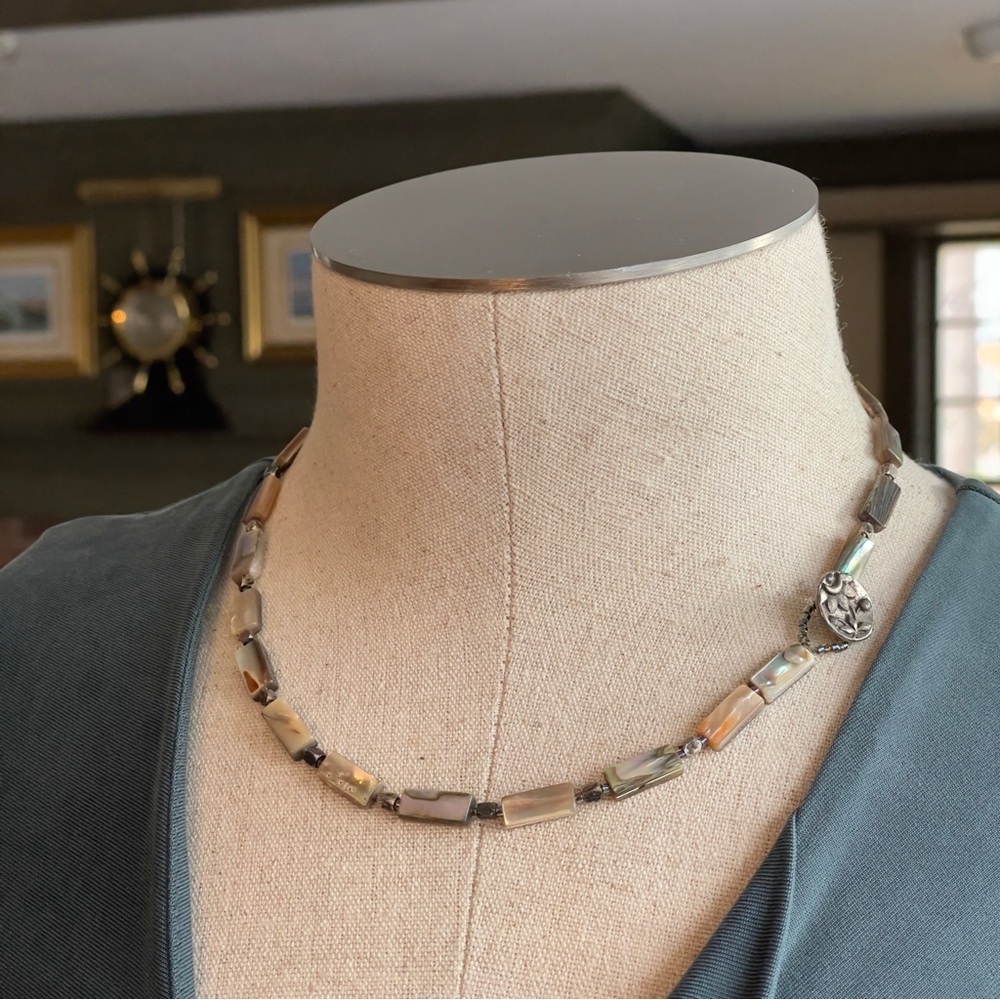 Vintage Artisan 18” Abalone & Bone Shell Necklace w/ Botanical Silver Clasp 🐚 - Picture 4 of 14
